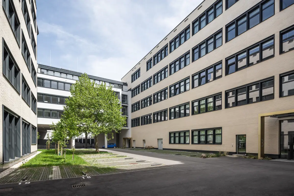 INNO CENTER RETRO