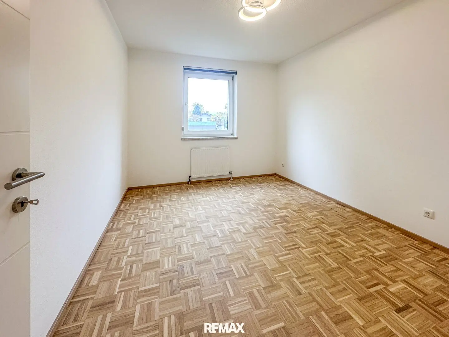 Freshly renovated apartment in the center with a green terrace