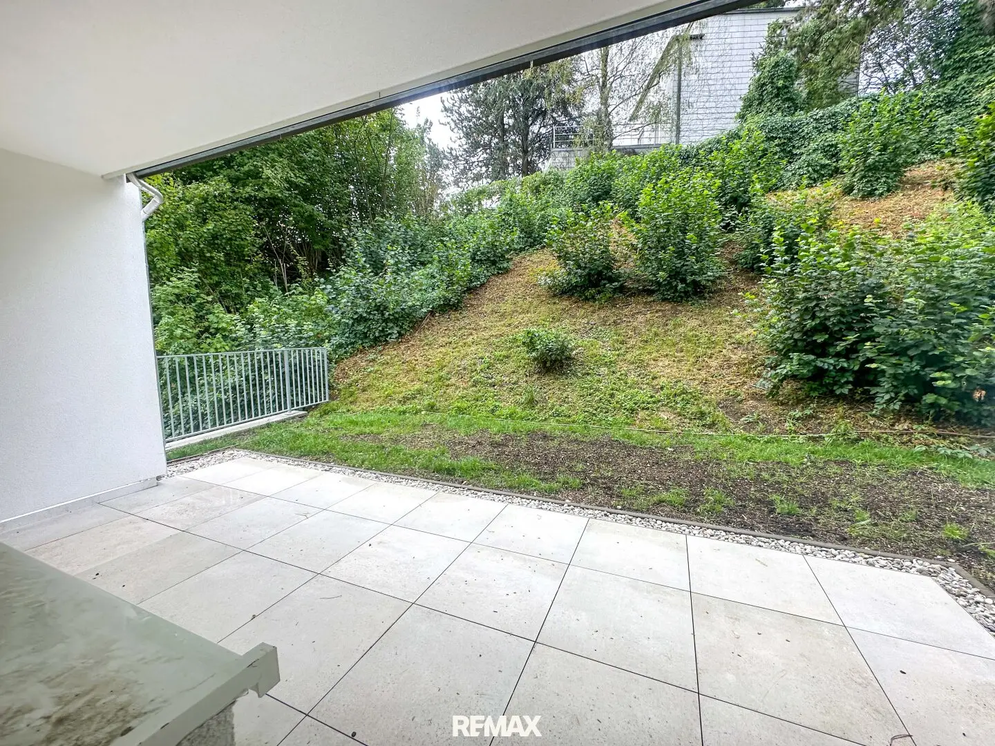 Freshly renovated apartment in the center with a green terrace