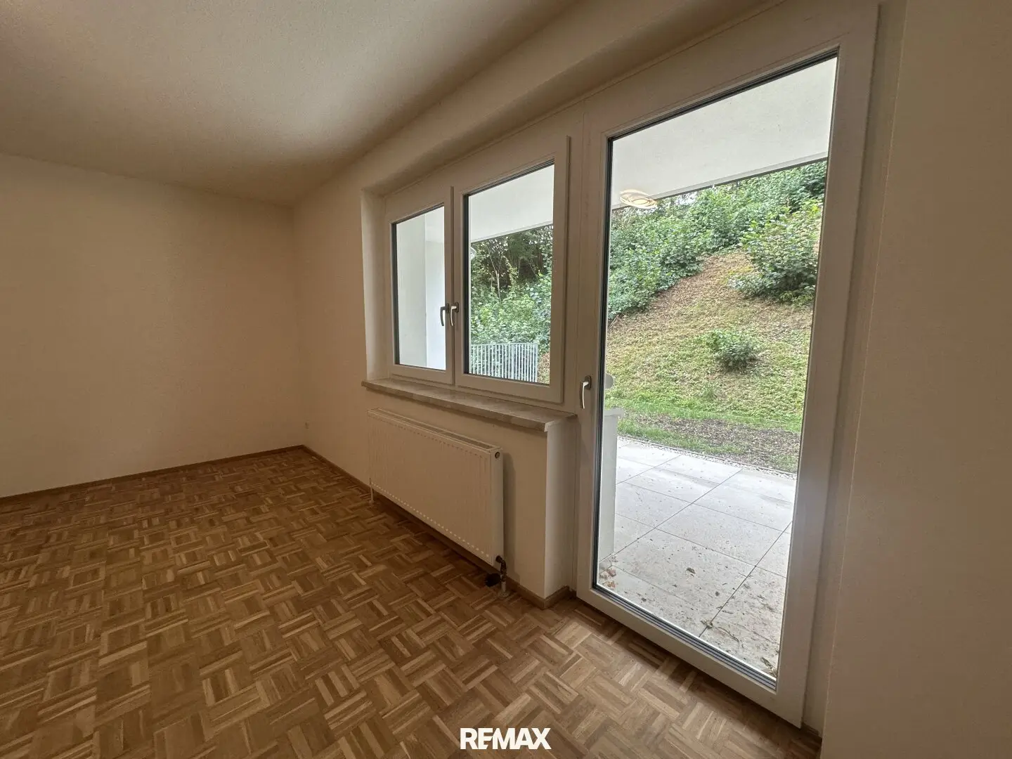 Freshly renovated apartment in the center with a green terrace