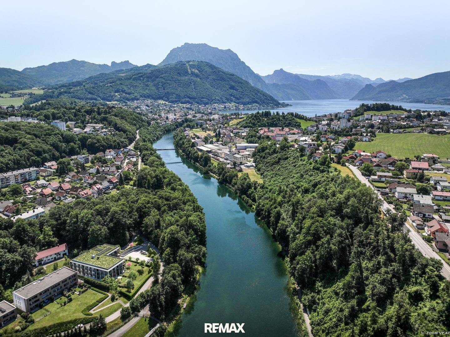 Apartment new build terrace by the Traun river