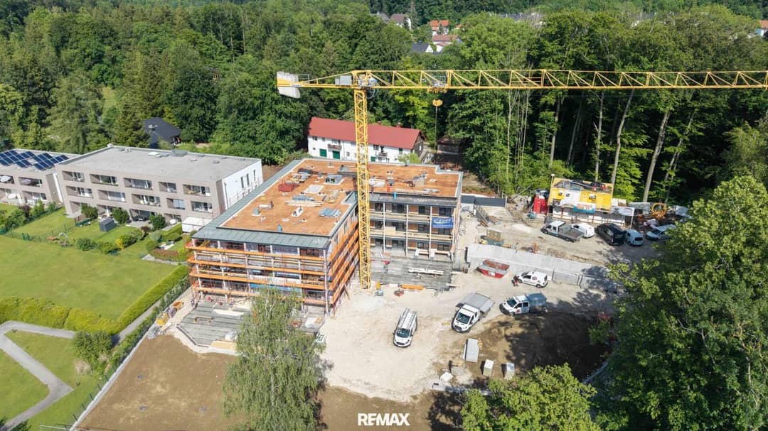 Neubau Wohnung Erstbezug am Wasser mit Terrasse