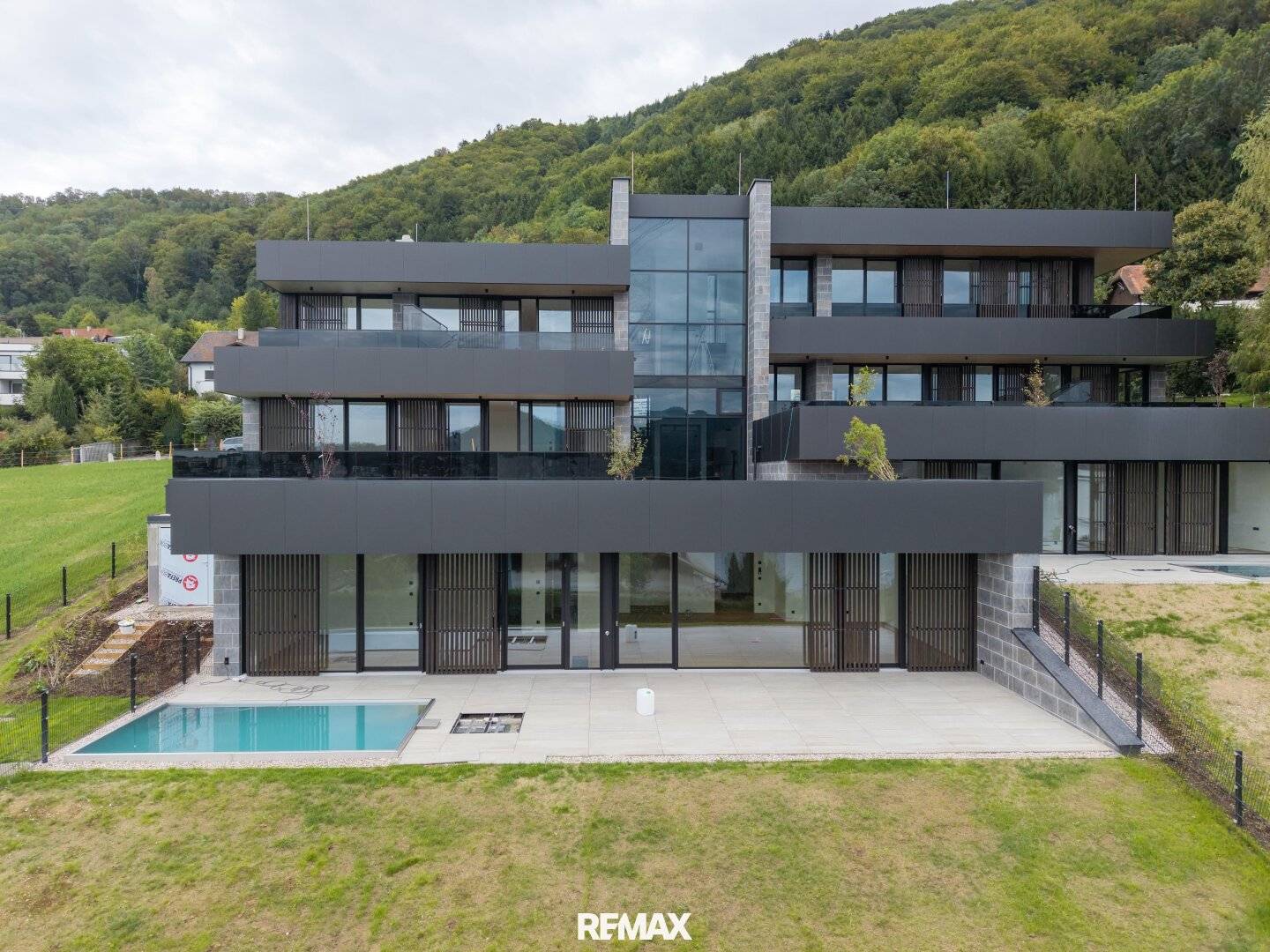 Wohnung am Sonnenhang mit Weitblick und Pool