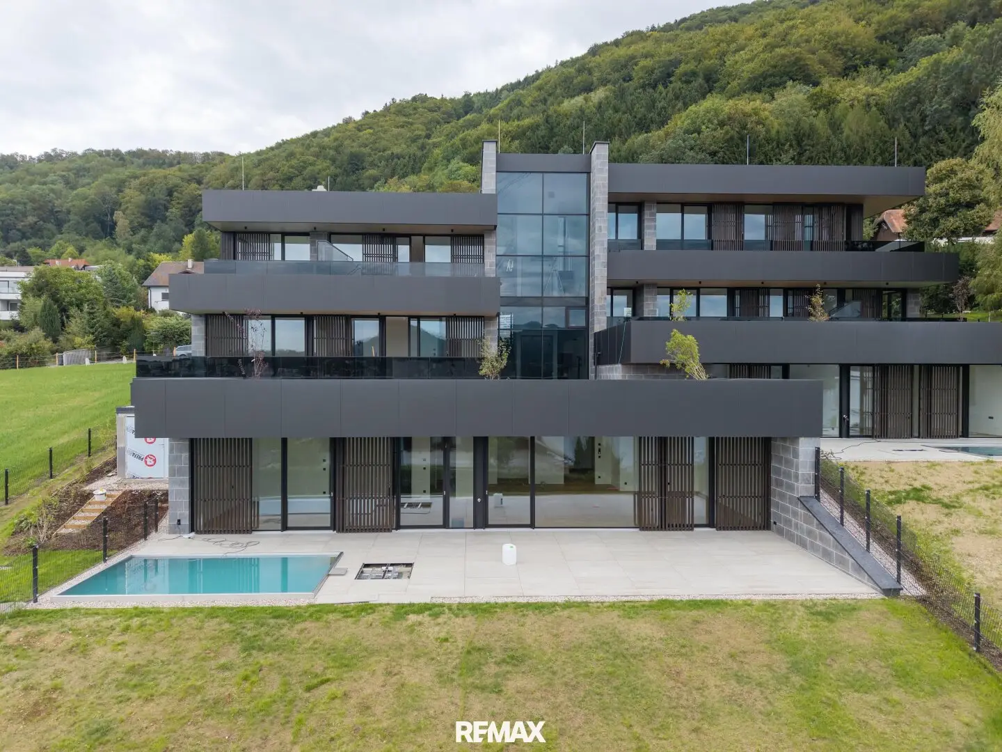 Apartment on sunny hillside with view and pool