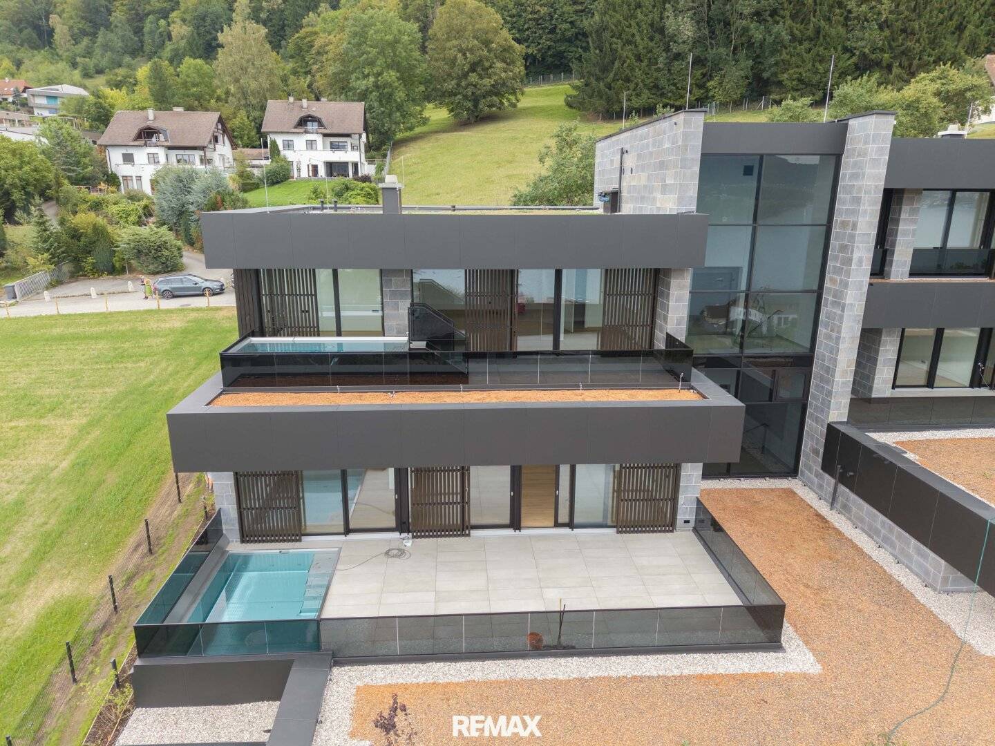 Wohnung mit privatem Pool und großer Terrasse