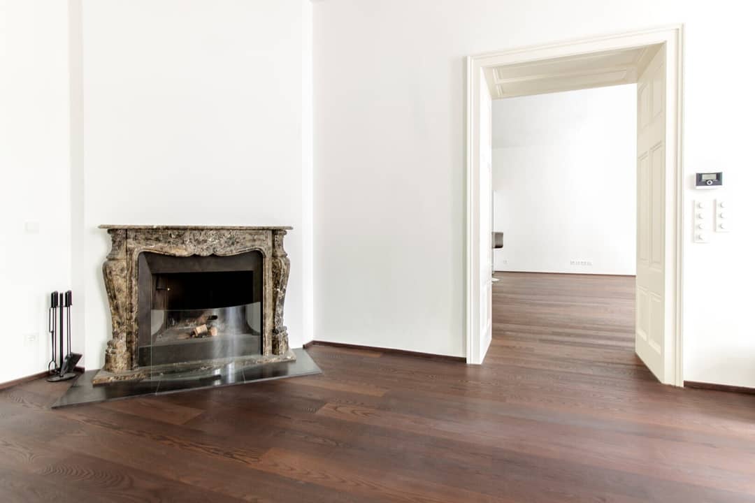 Apartment Entire Floor in a Historic Residence Library