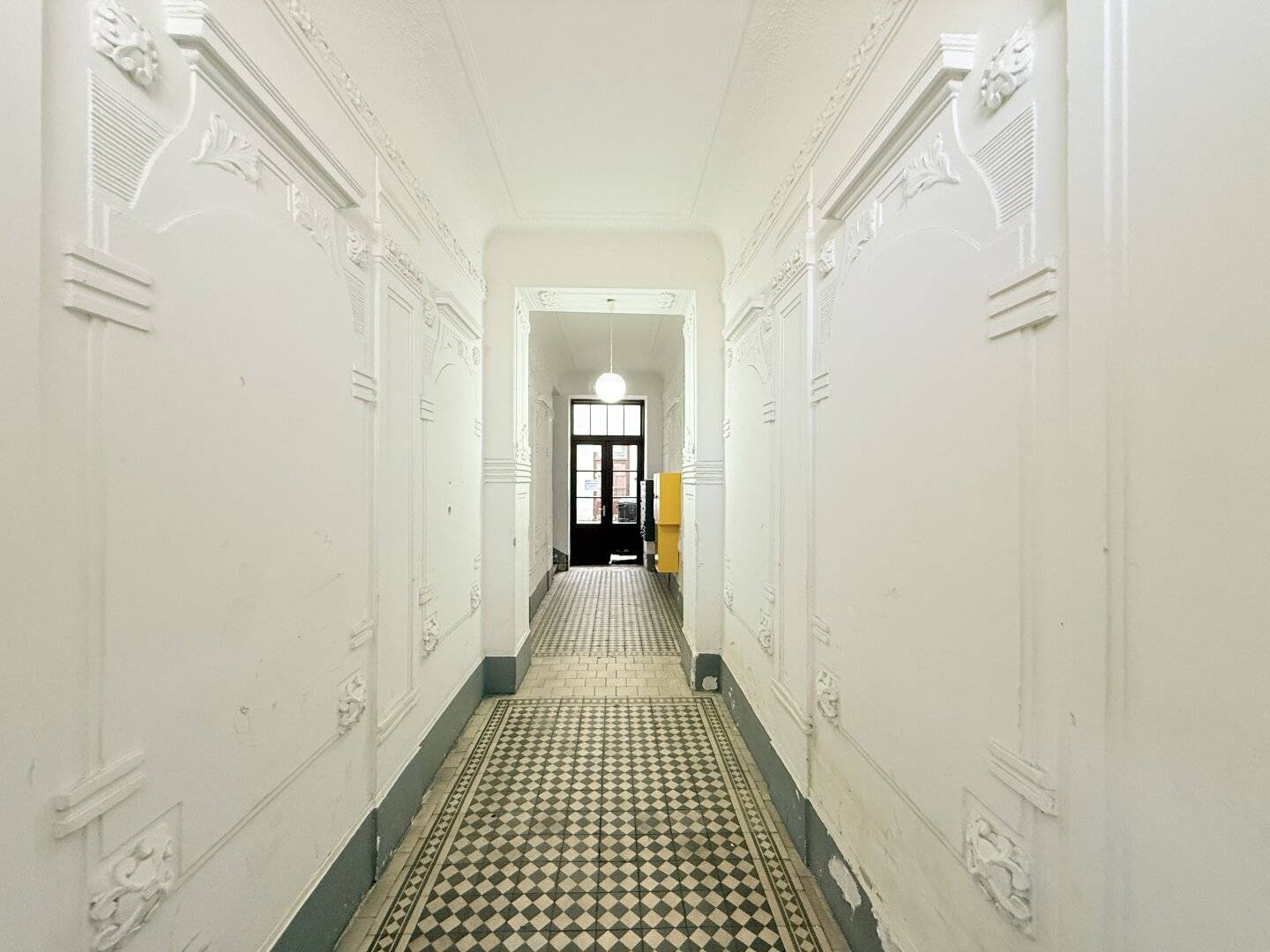 Elegantly renovated tenement Breitenfurter Straße 29, Vienna 1120
