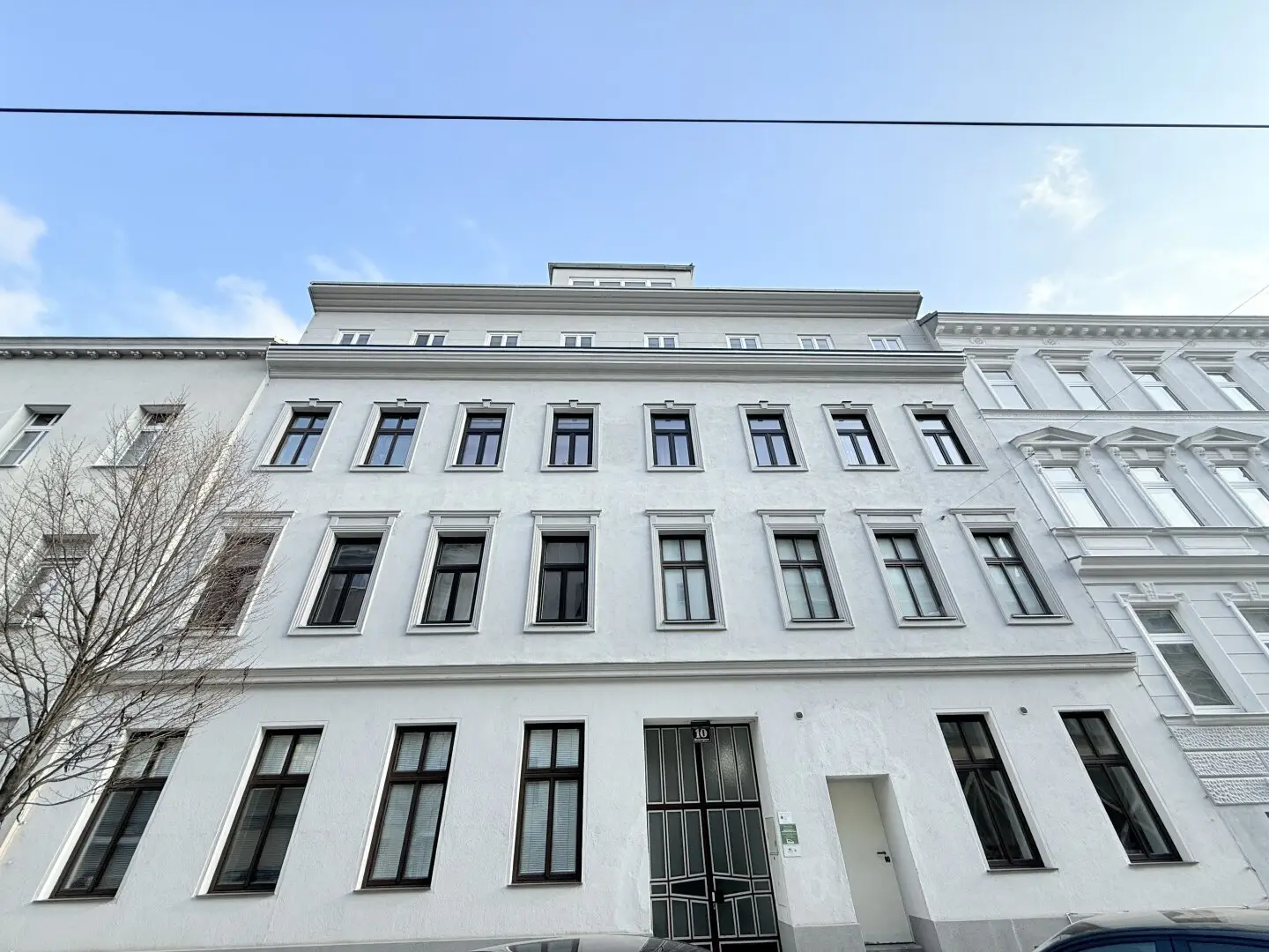 Dachgeschosswohnung with large terrace in quiet side location