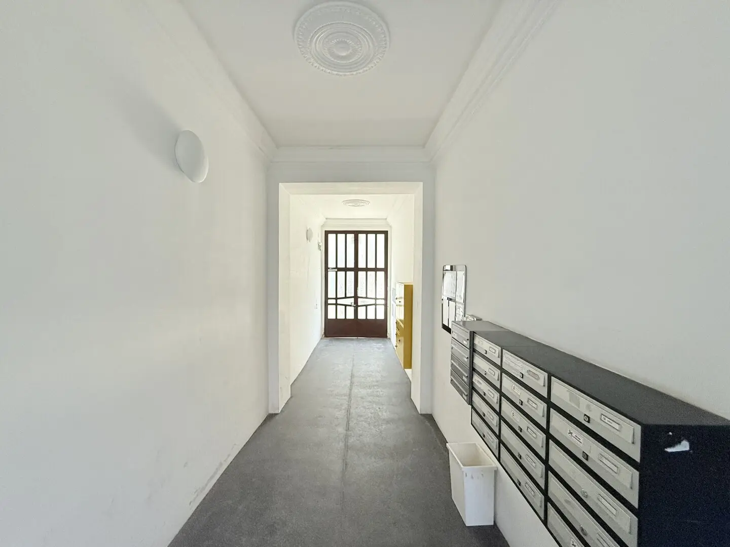 Dachgeschosswohnung with large terrace in quiet side location