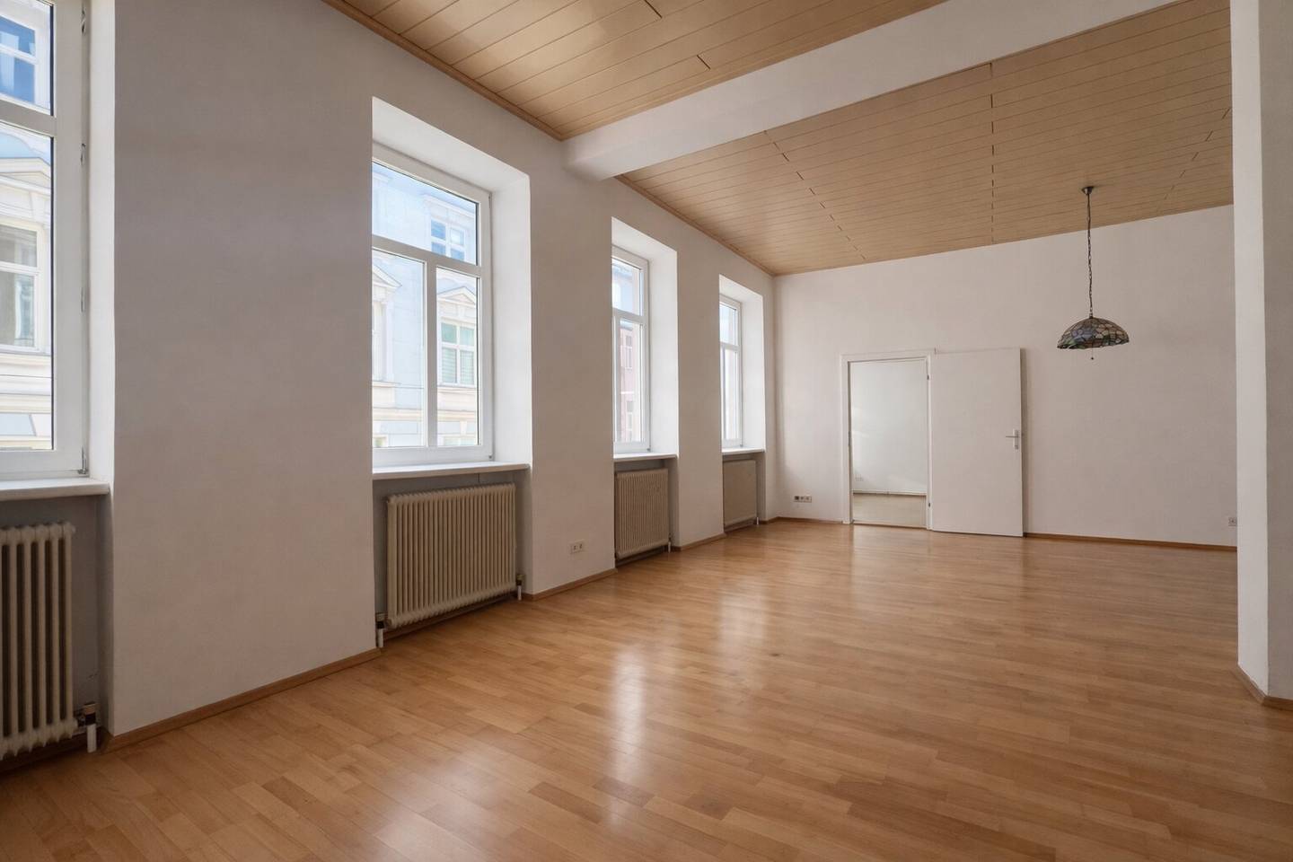 Sunny, move-in ready family apartment with numerous design possibilities