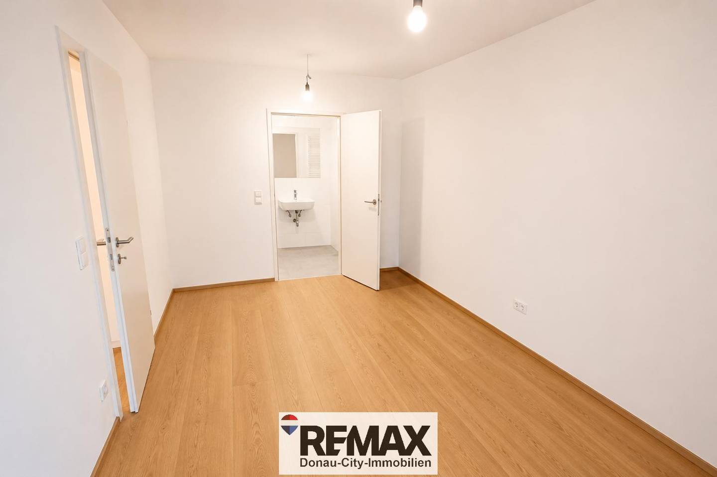 Apartment with own garden and quiet courtyard