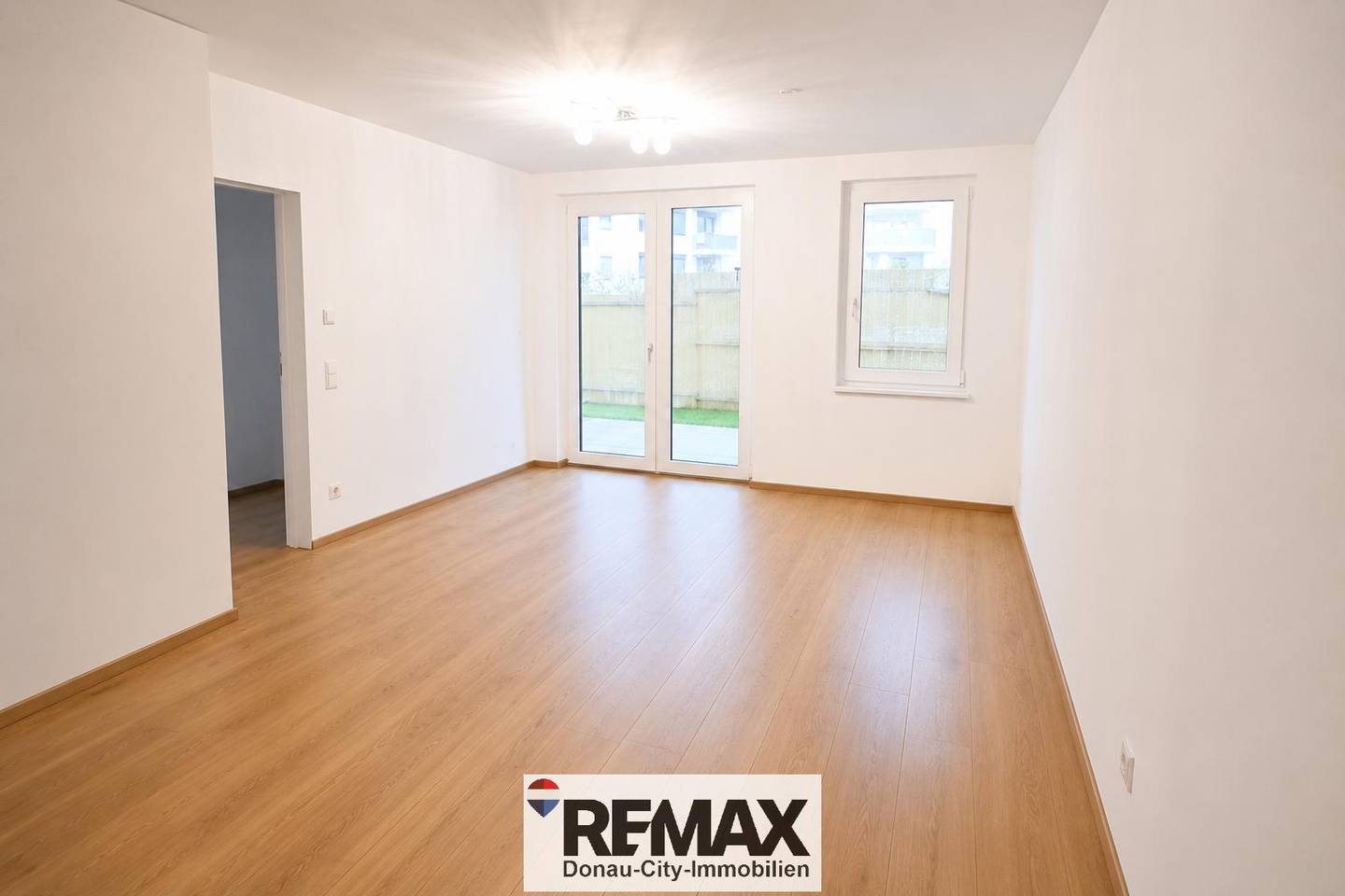 Apartment with own garden and quiet courtyard