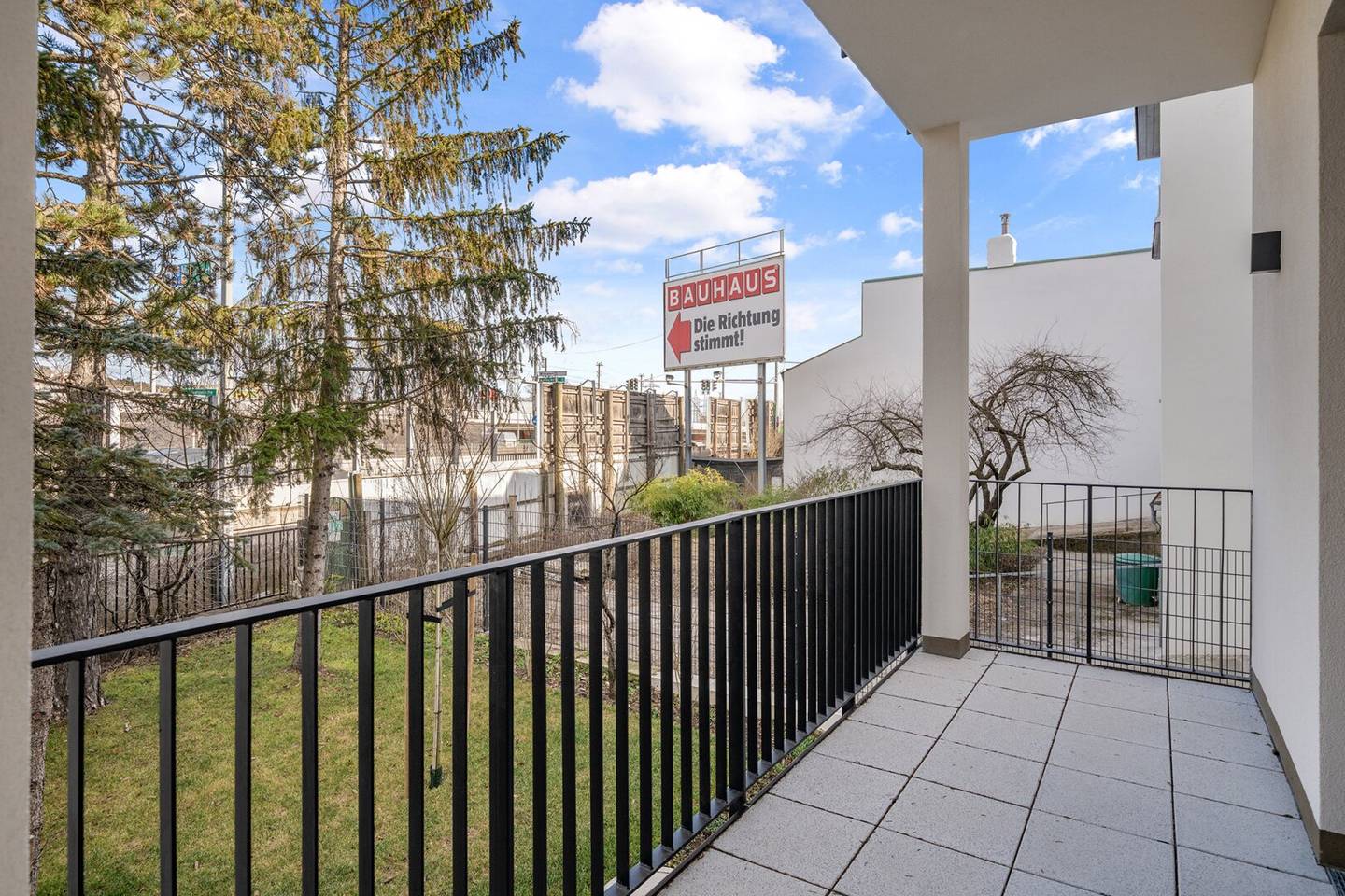First occupancy apartment balcony Lainzer Tiergarten