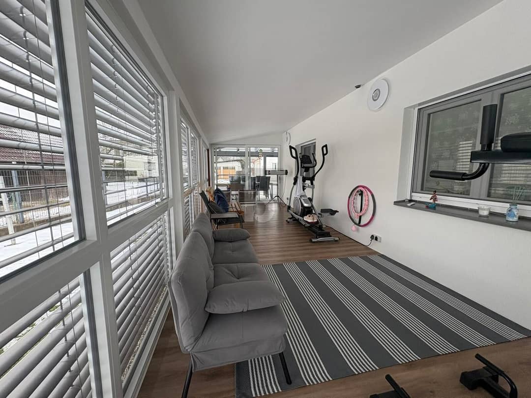 Einfamilienhaus mit Doppelgarage und Terrasse in Neuzeug