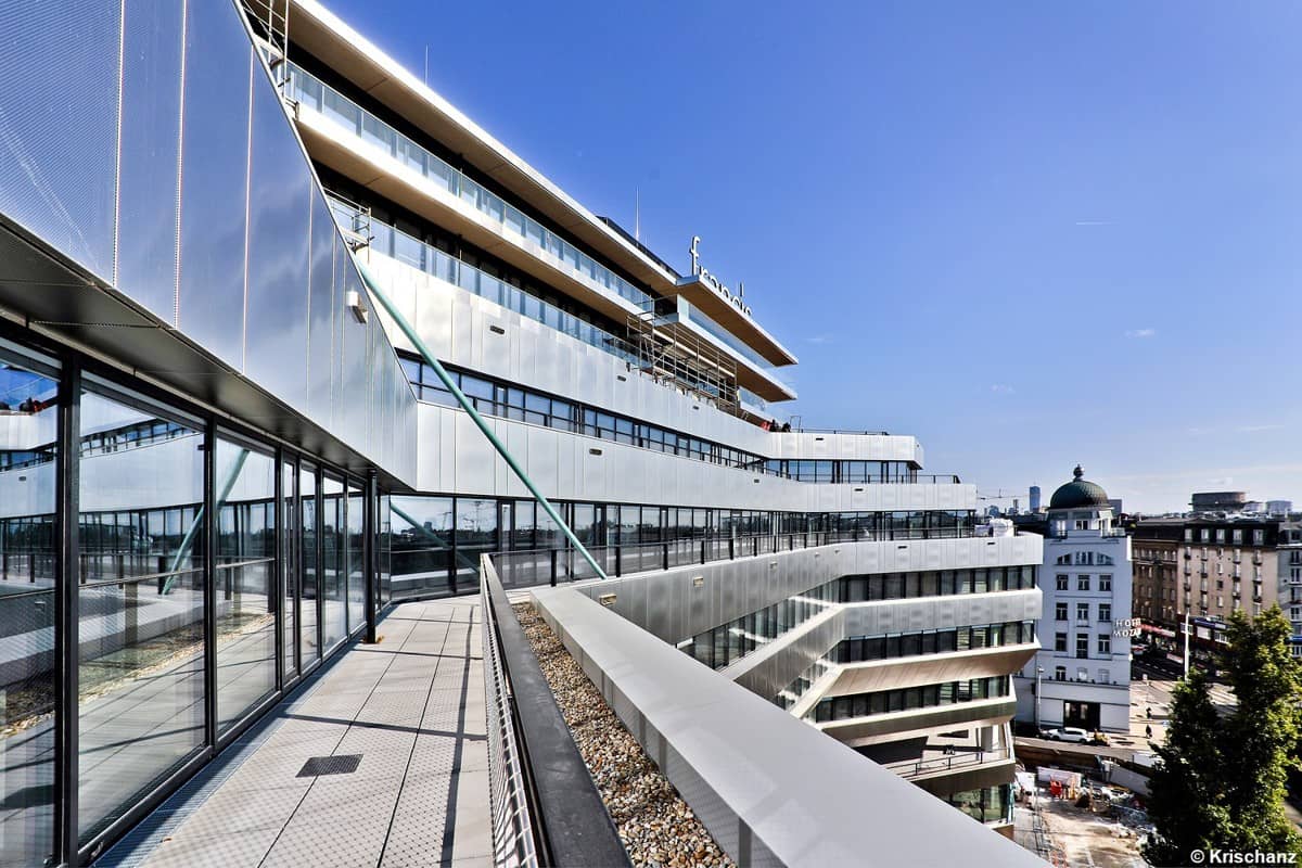 Loft apartment in city proximity with terraces