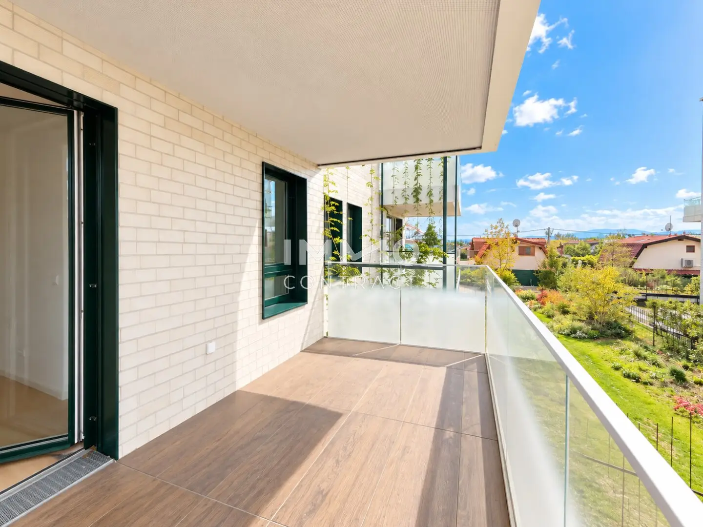 Wohnung Erstbezug Neubau ruhige Lage Balkon Dachgarten
