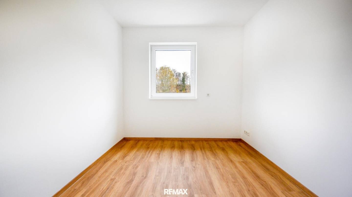 Wohnung Neubau Erstbezug Terrasse Stellplätze