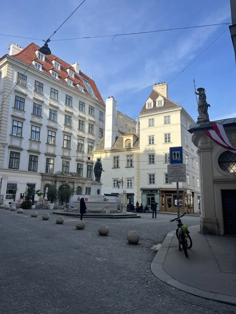 Historic apartment near Franziskaner Platz