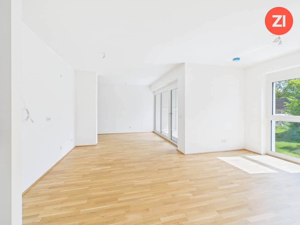 Apartment first occupancy with underground parking space and loggia