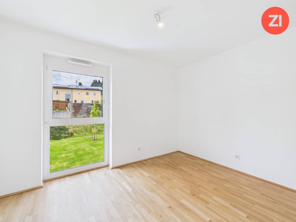 Top floor apartment first occupancy with underground parking loggia