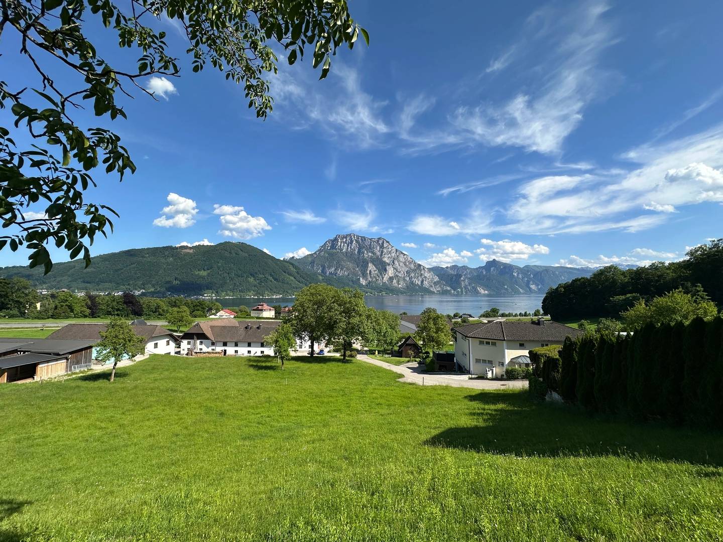 Traunsee building plot with lake view