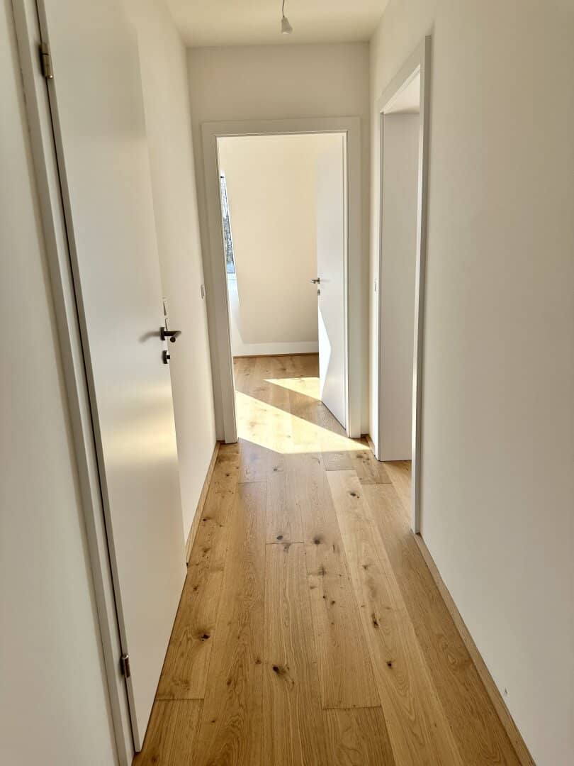 Wohnung first occupancy near U1