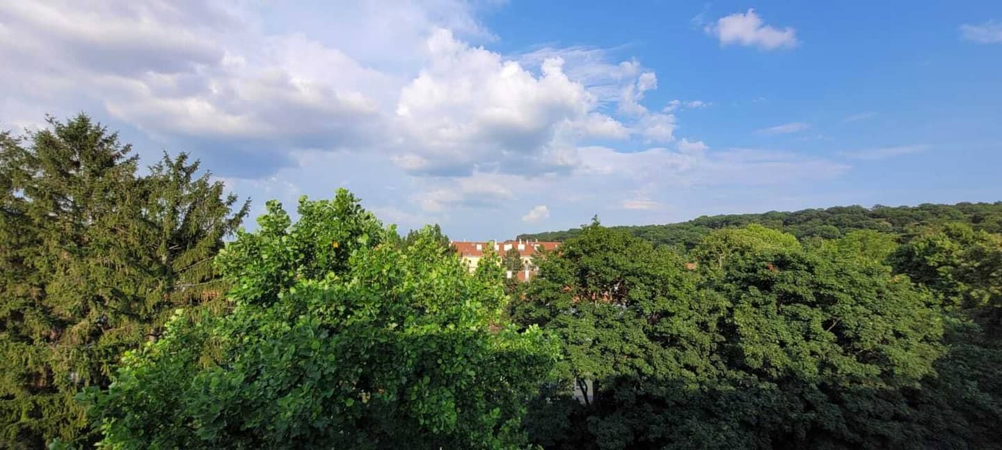 Maisonette terrace view lift access