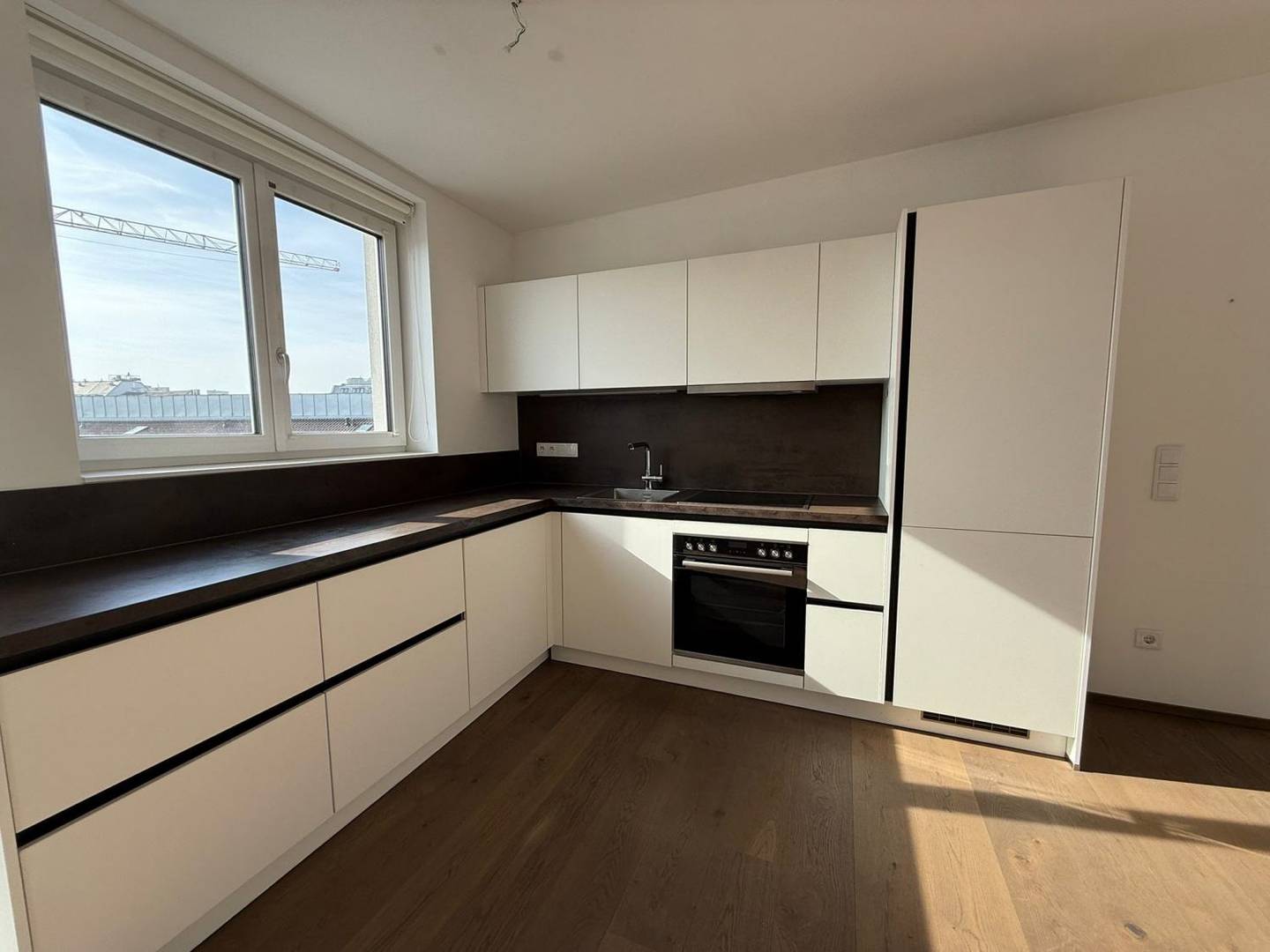 Dachgeschosswohnung mit Balkon nahe Naschmarkt