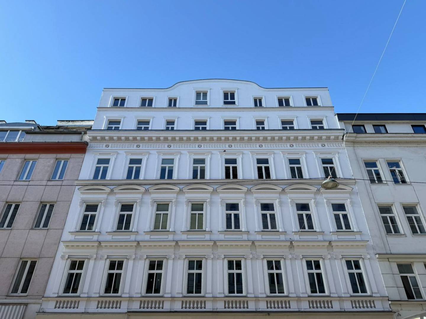 Dachgeschosswohnung mit Balkon nahe Naschmarkt