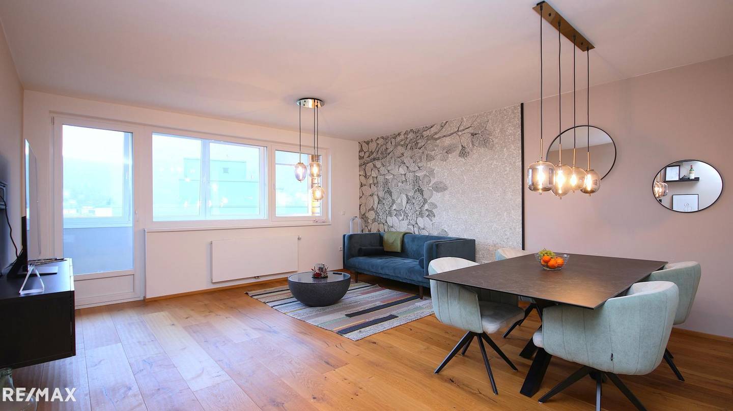 Wohnung with Loggia and roof terrace in Graz