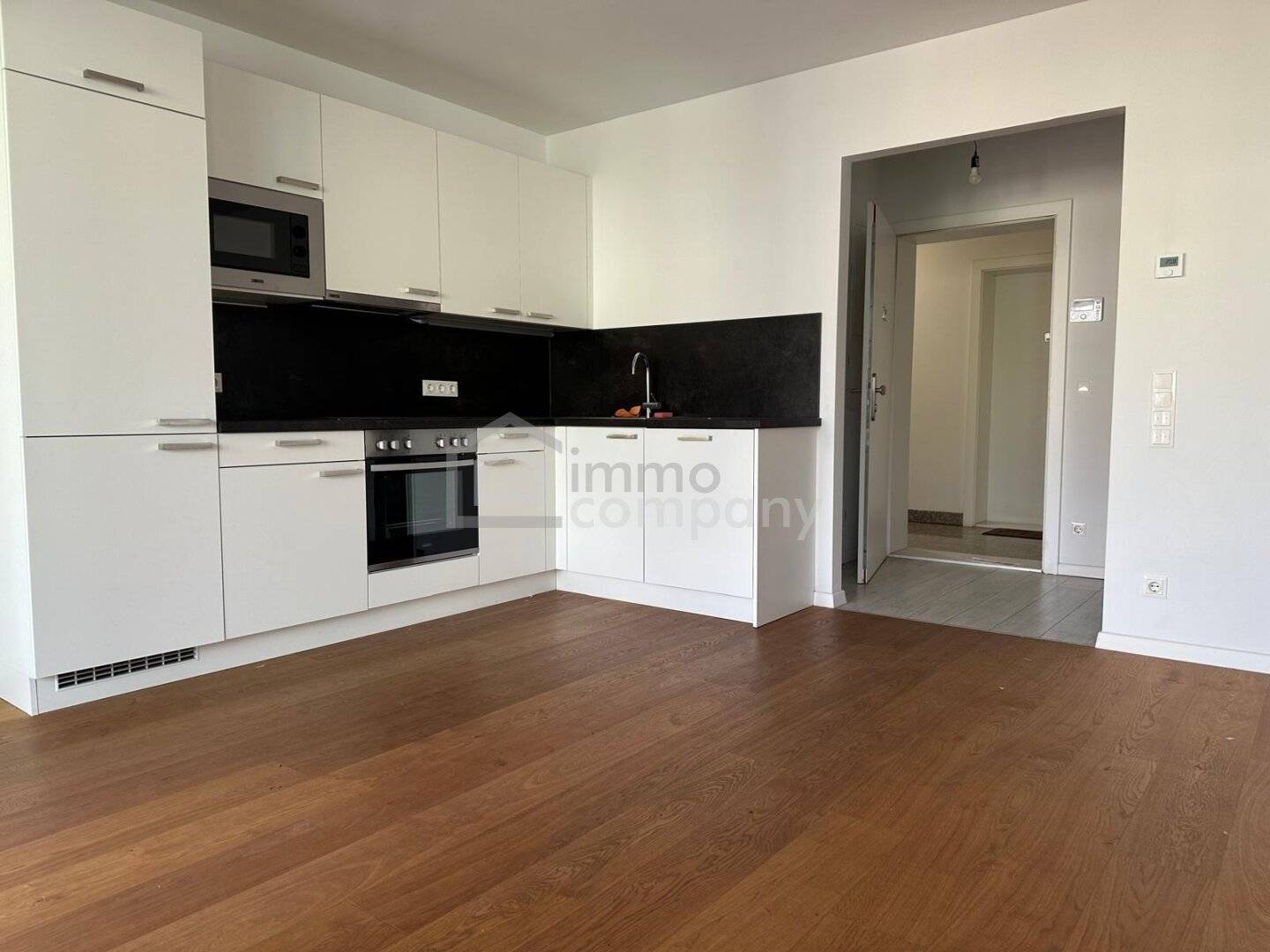 Neuwertige Wohnung mit Balkon und Fußbodenheizung
