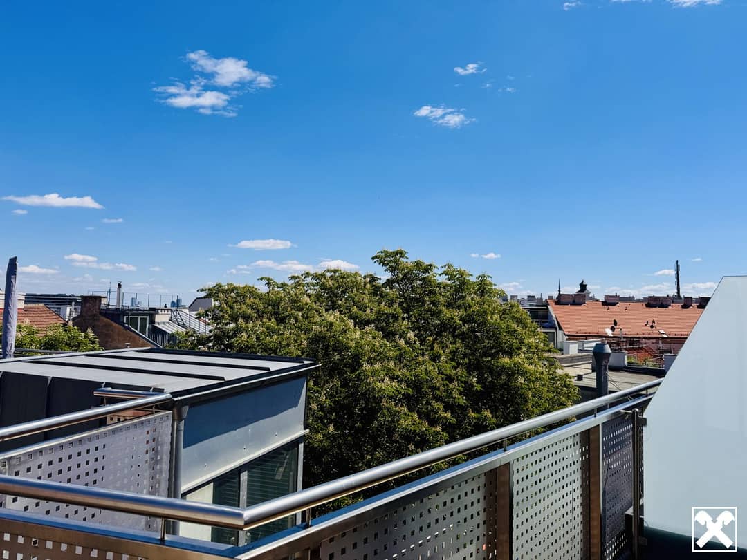 Dachgeschosswohnung Helle Räume Hofterrasse