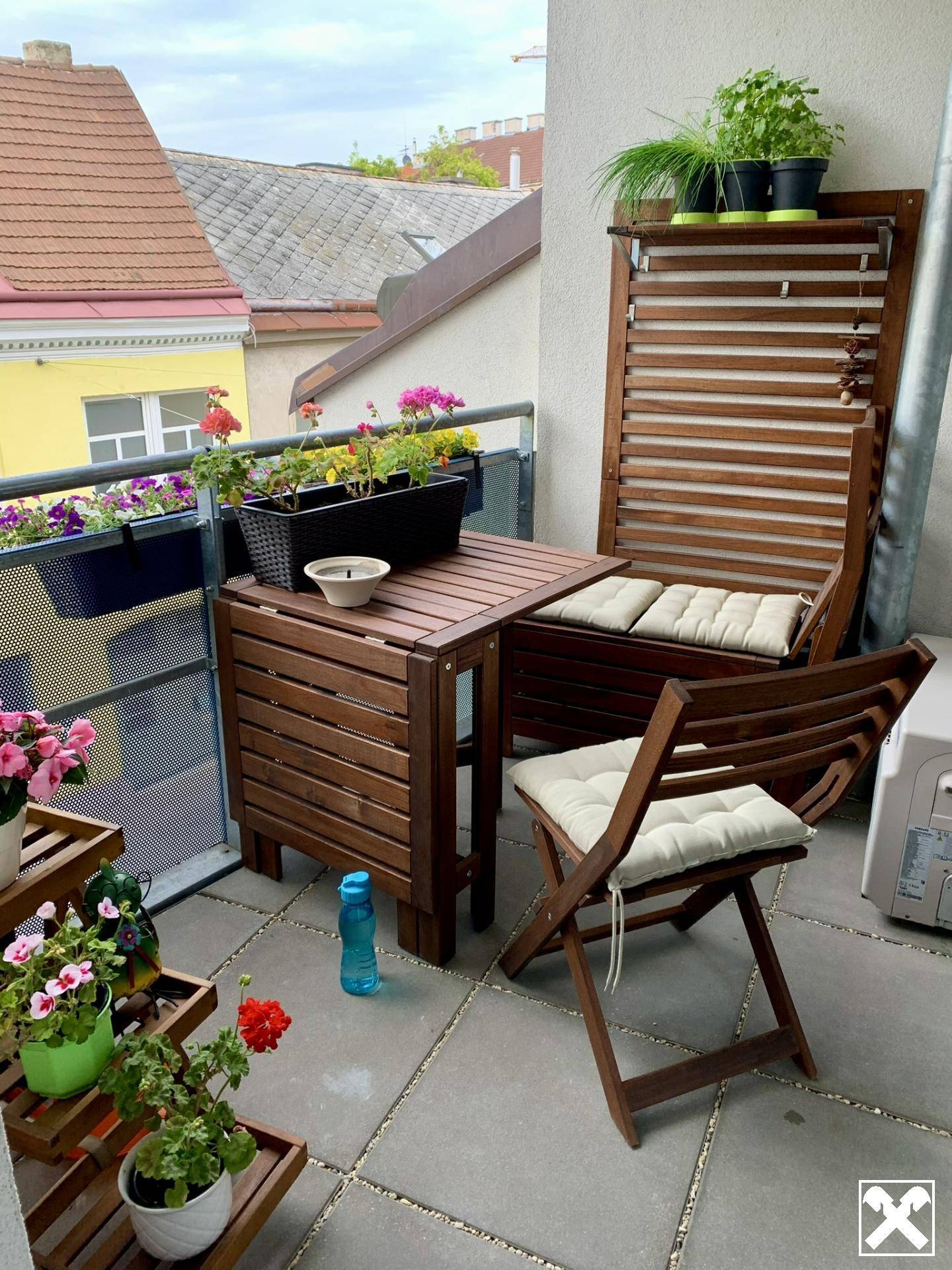 Modern new-build apartment with loggia near Vierthalerpark