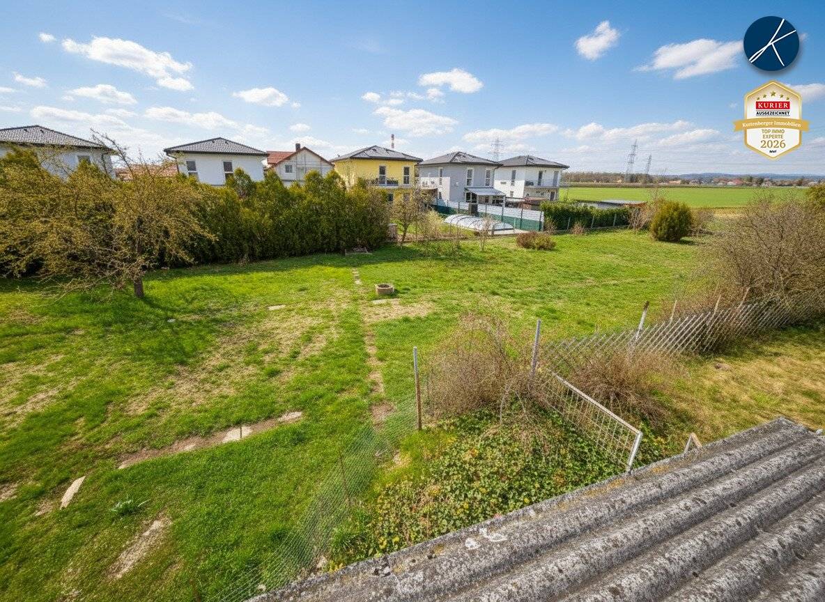 Sanierungsbedürftiges Haus mit Garten
