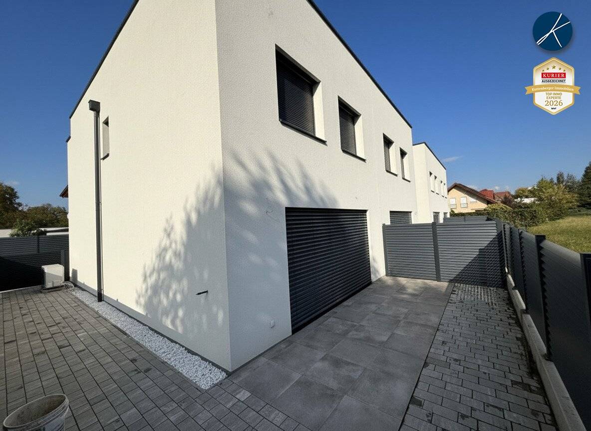 Erstbezug! Moderne Doppelhaushälften mit großen Terrassen & Top Ausstattung!