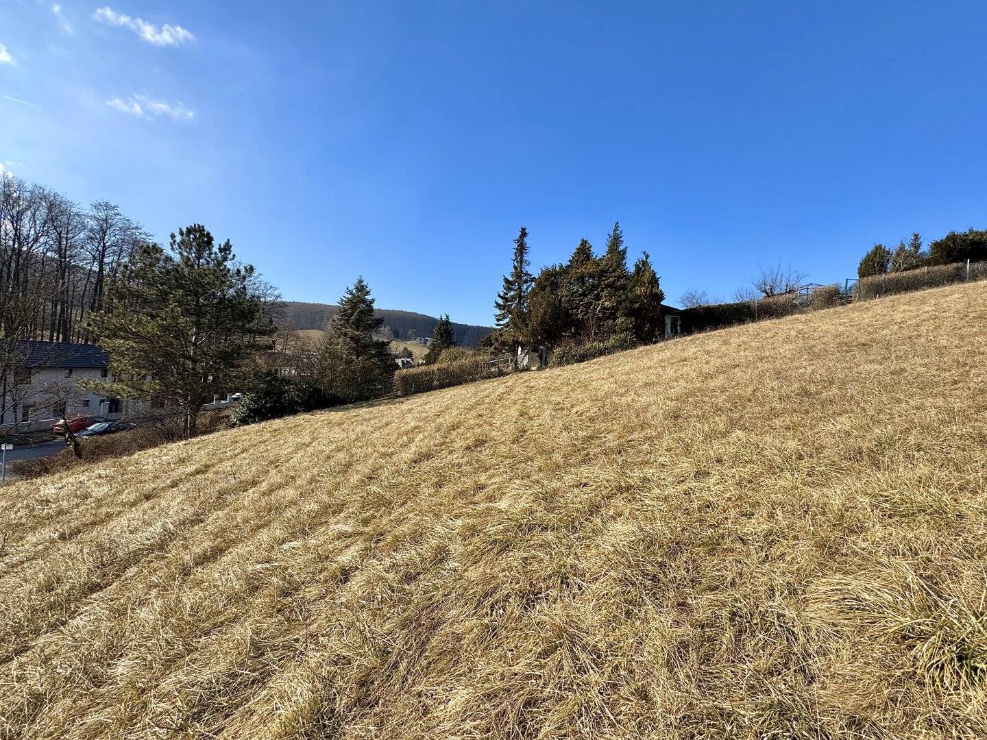 BUILDING PERMIT GRANTED! 2 RESIDENTIAL UNITS POSSIBLE | TERRACES, GARDENS, PARKING SPACES | approx. 15 MINUTES BY CAR FROM VIENNA | GREEN SURROUNDINGS