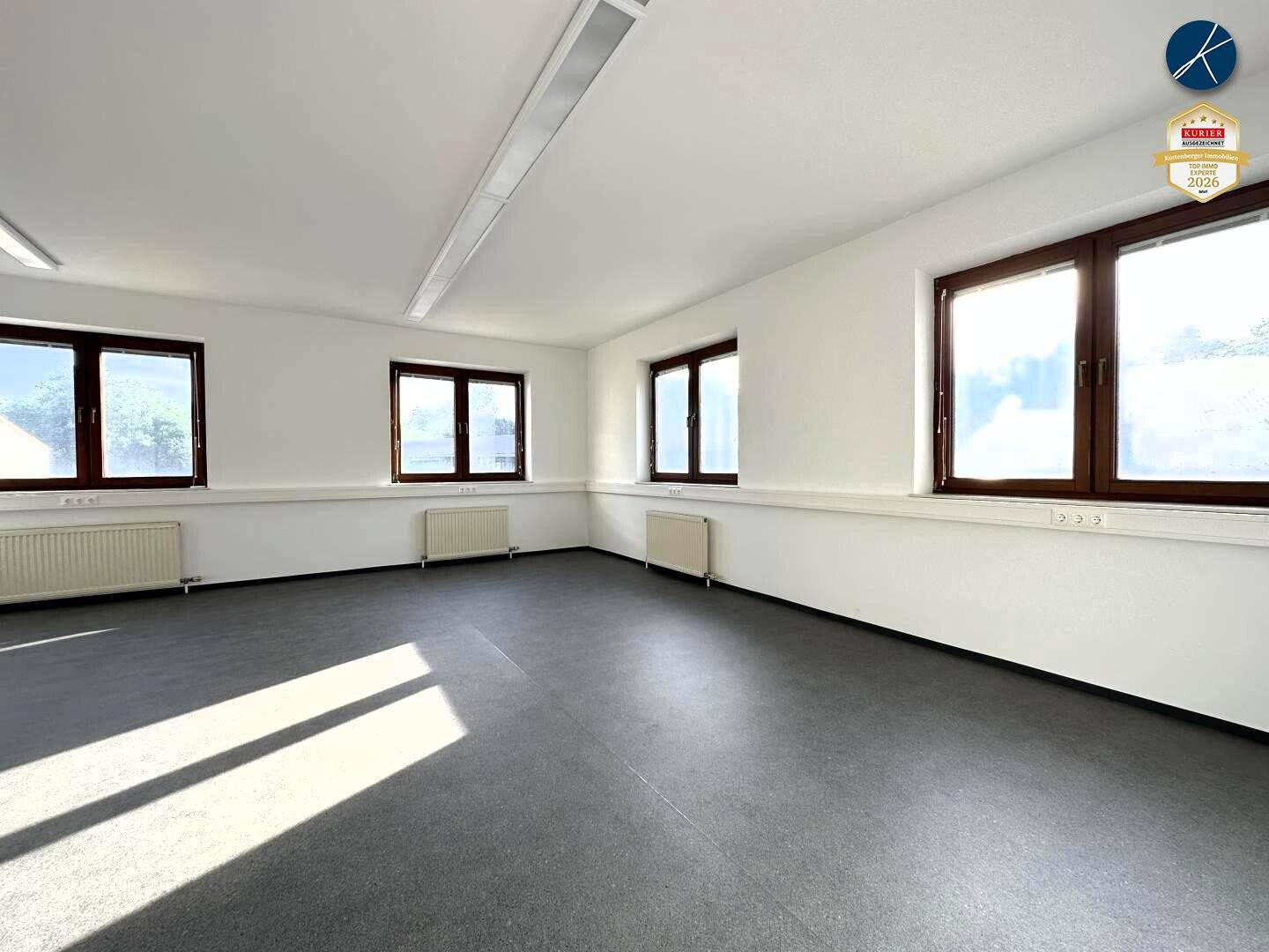 Renovated 2-Room Office Kammern