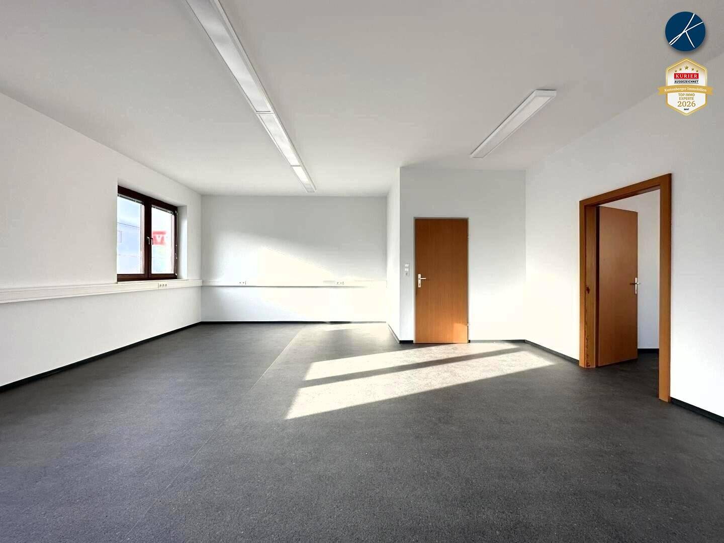 Renovated 2-Room Office Kammern