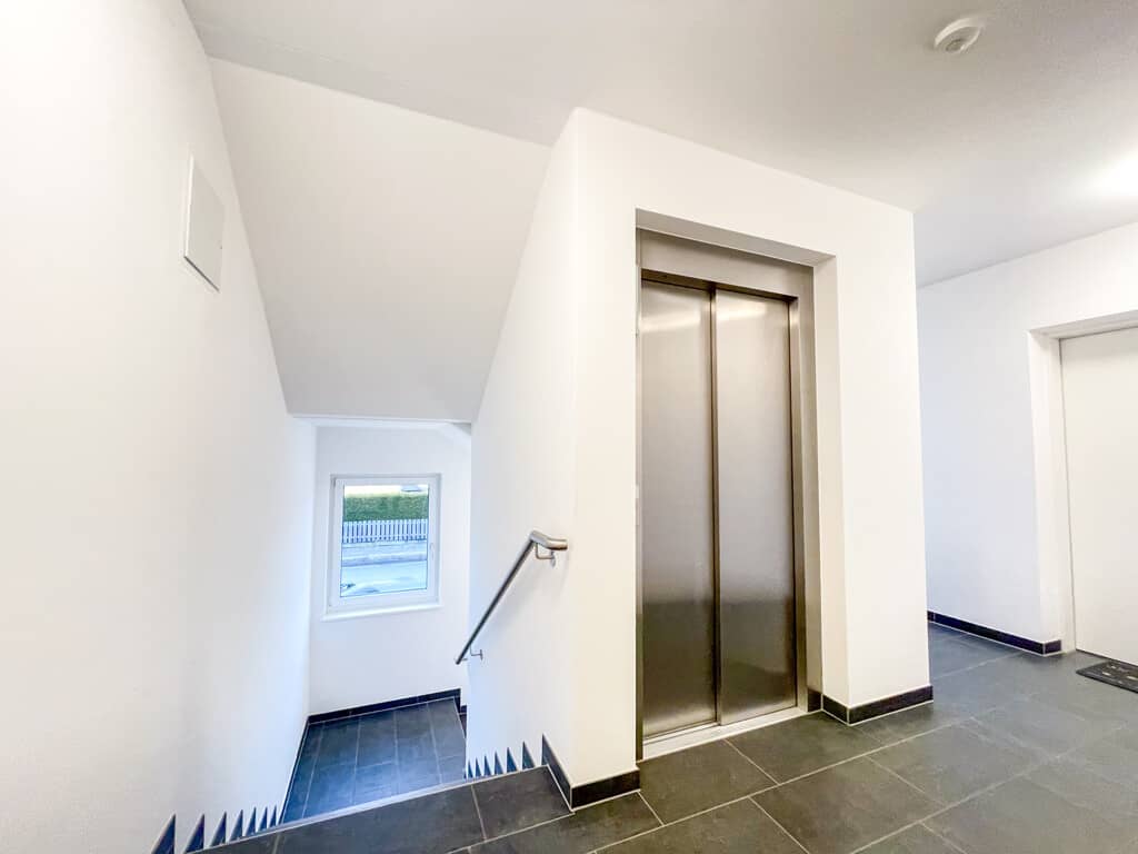 Ground floor apartment with garden and underground parking spaces