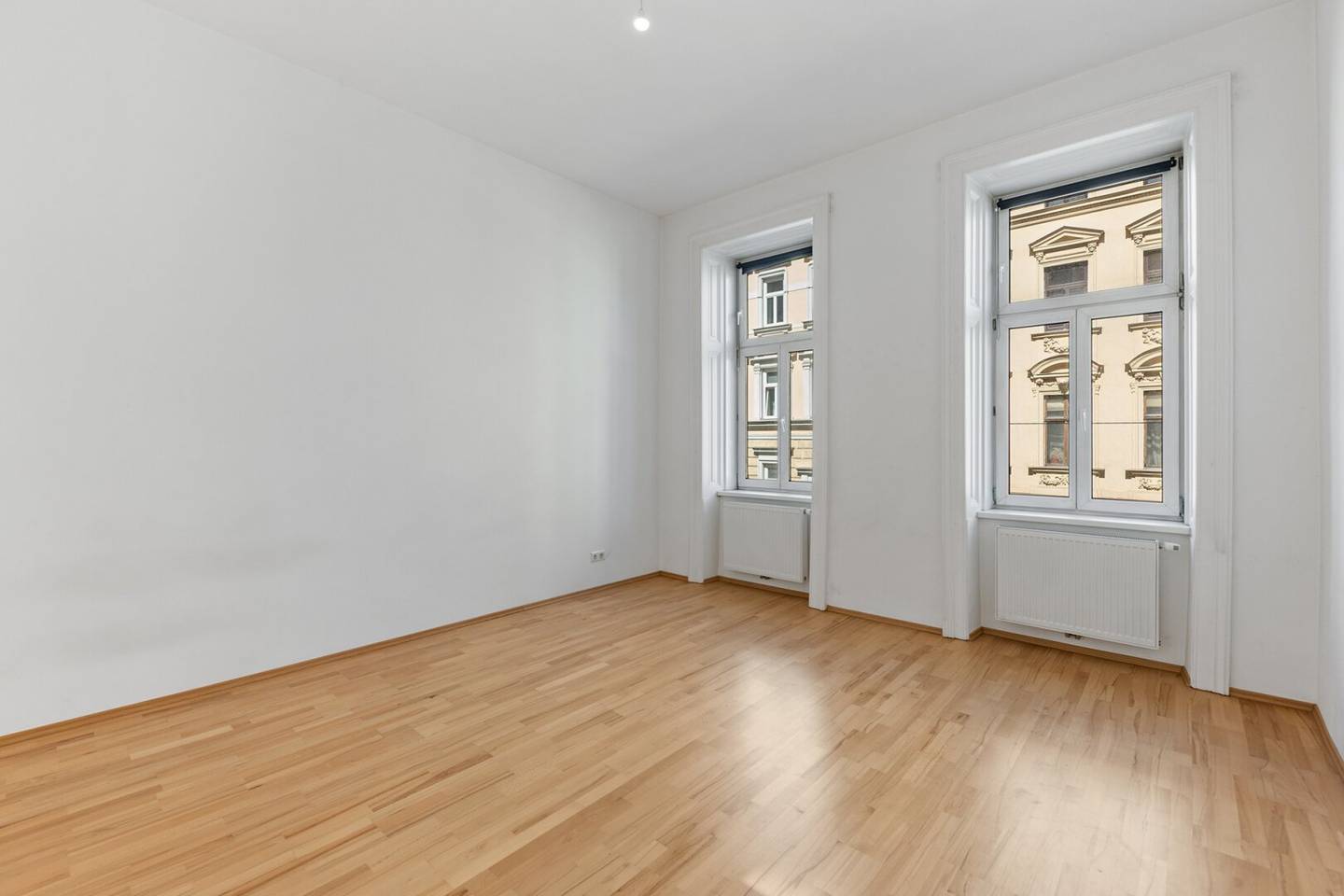 Apartment in a Gründerzeithaus near Währinger Park