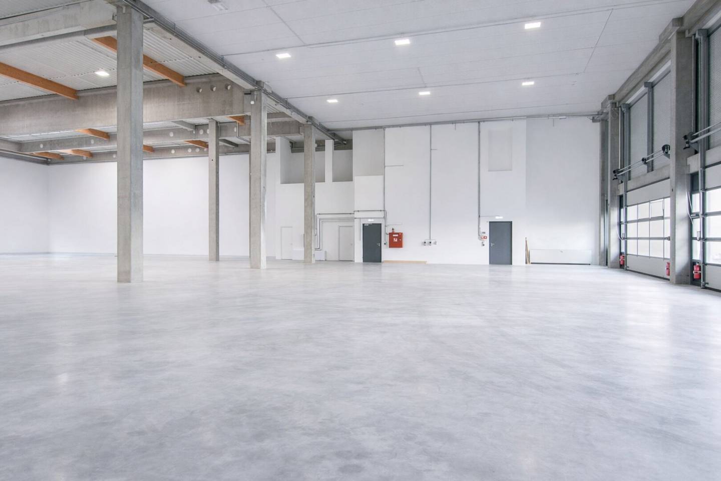 Warehouse+Office 650m² Wr.Neudorf