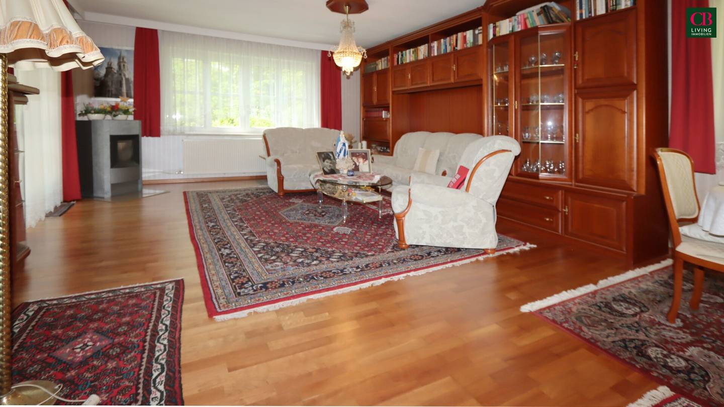 Family Home in Green Setting