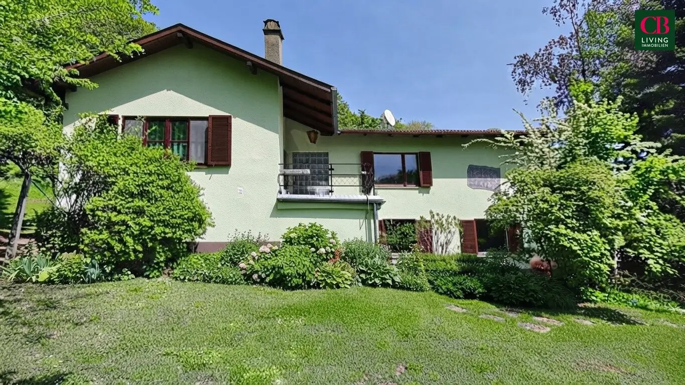Family Home in Green Setting