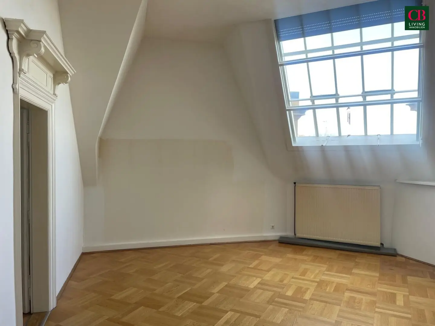 Attic apartment with studio charm and bright rooms