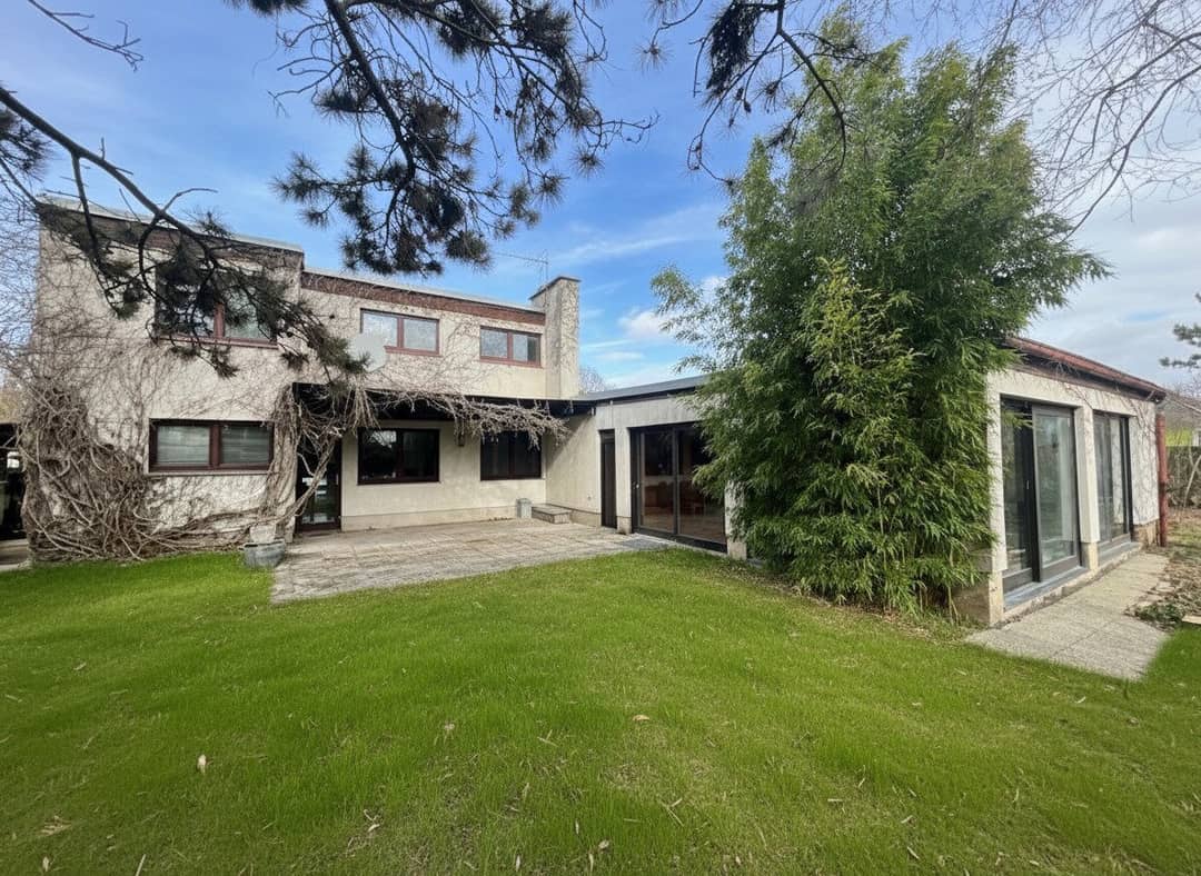 Retro-Einfamilienhaus Eßling 147m²