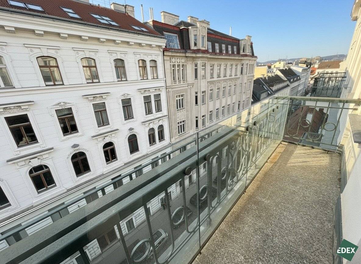 Sanierte 4-Zimmer Altbauwohnung