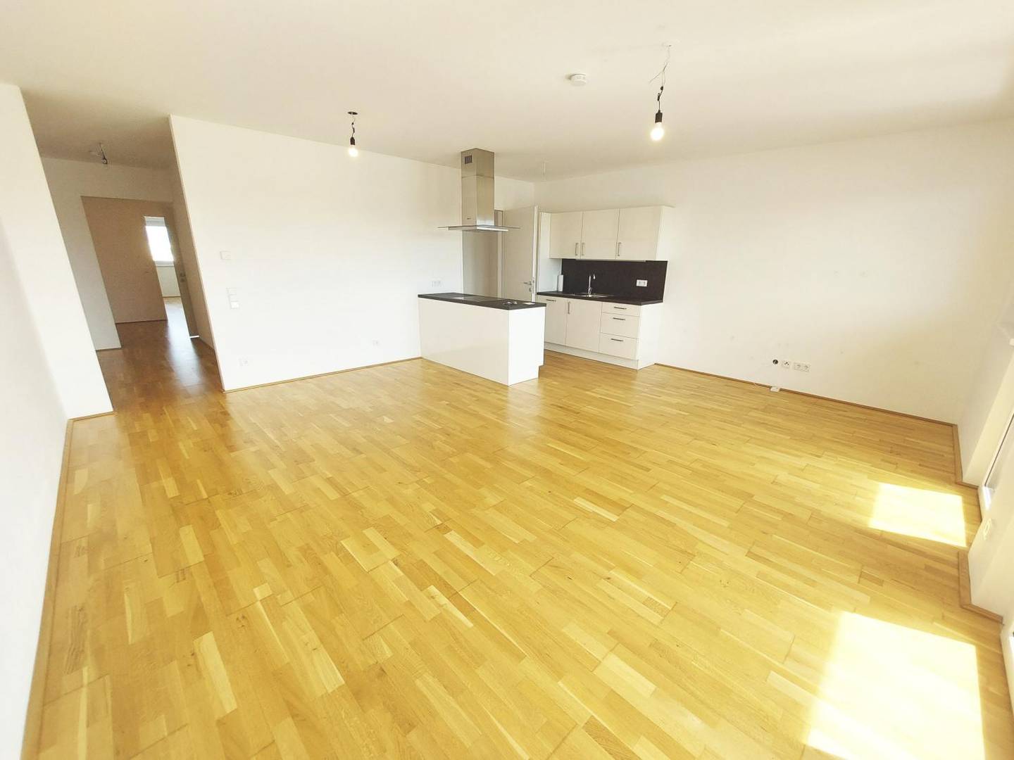 Dachgeschosswohnung bright with terrace in the center