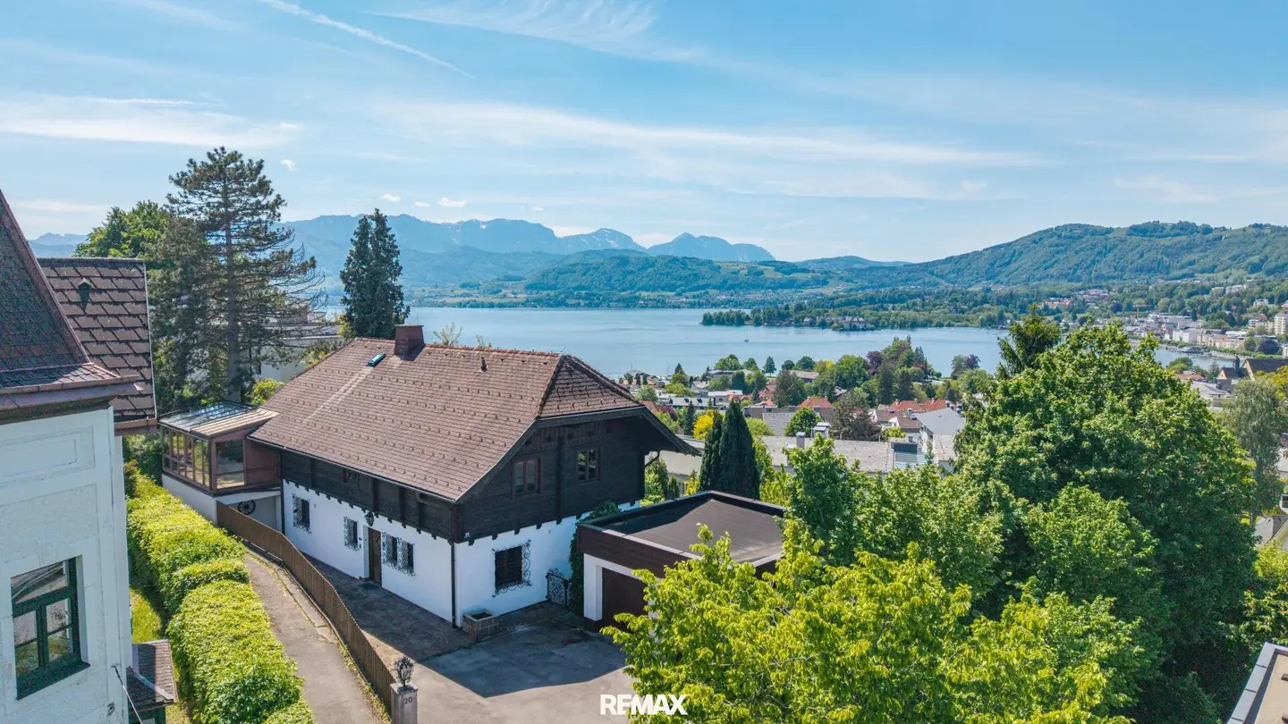 Family home with chapel in Gmunden