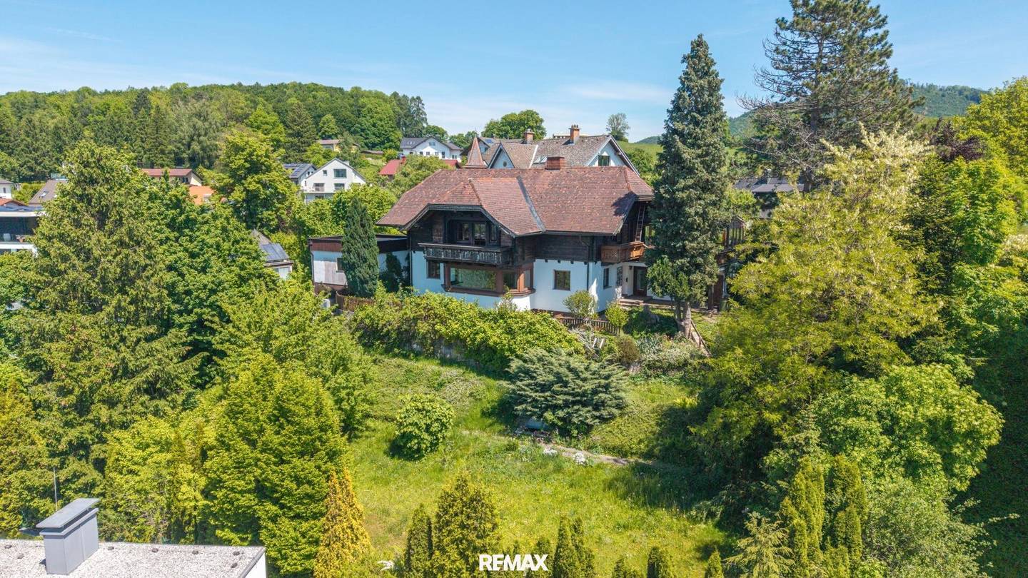 Family home with chapel in Gmunden