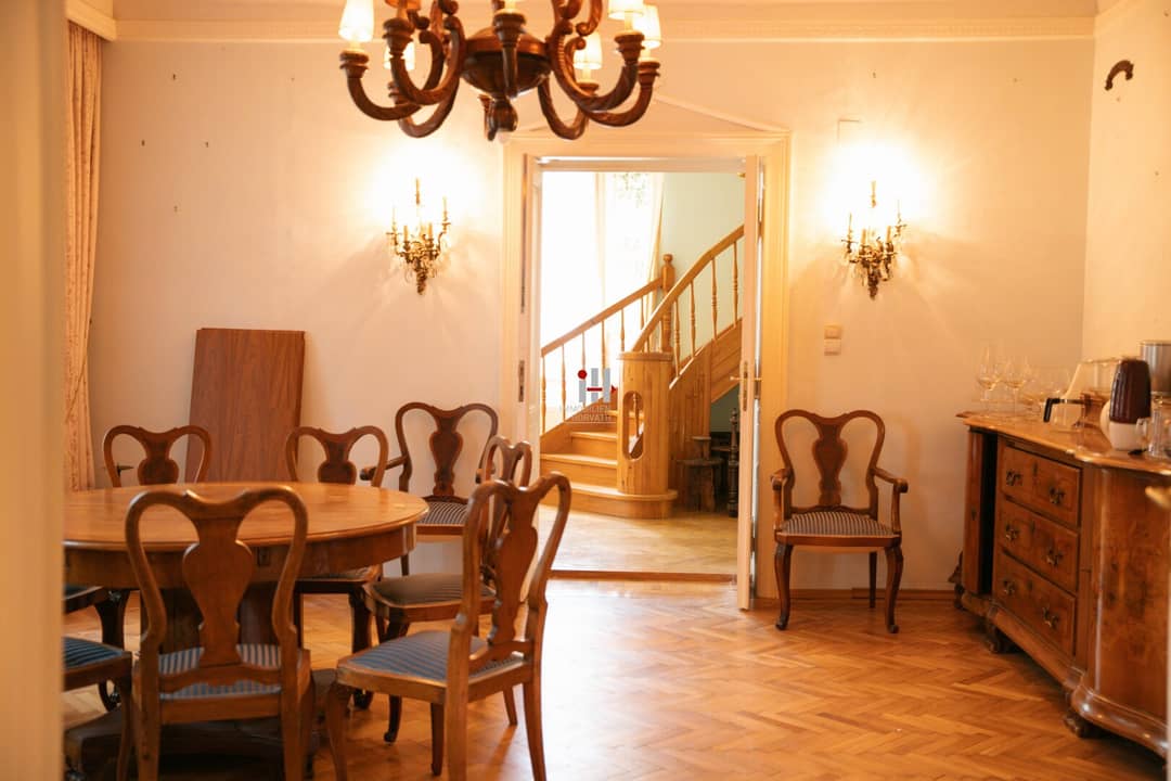 Mehrfamilienhaus in Hietzing